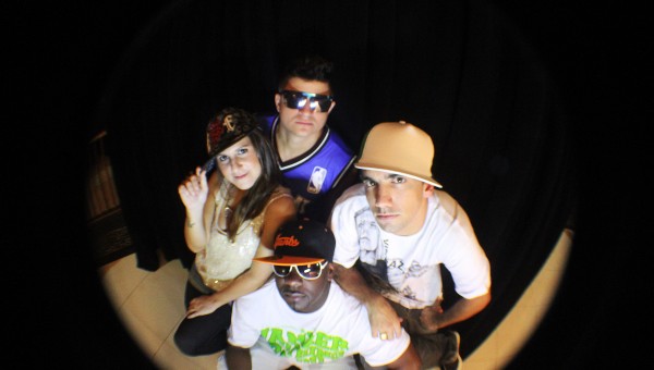 184387_300829_carrossel_div_4