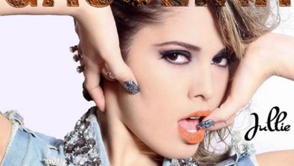 capa - jullie - gasolina