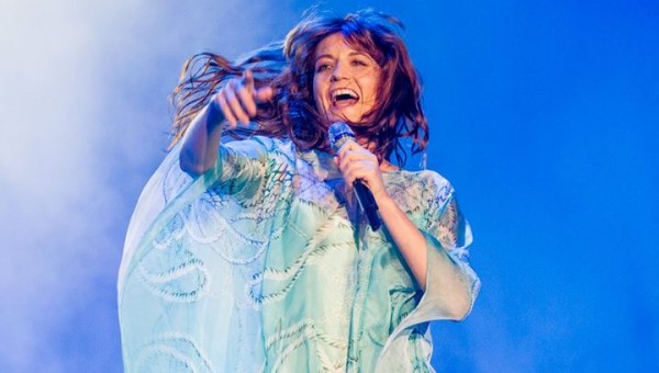 1185725_627436607287952_976072688_n