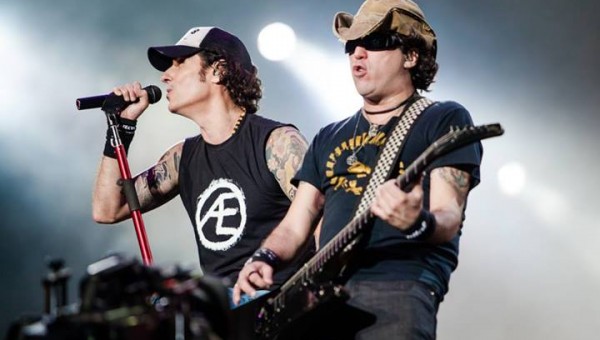 533767_627339447297668_1485137675_n